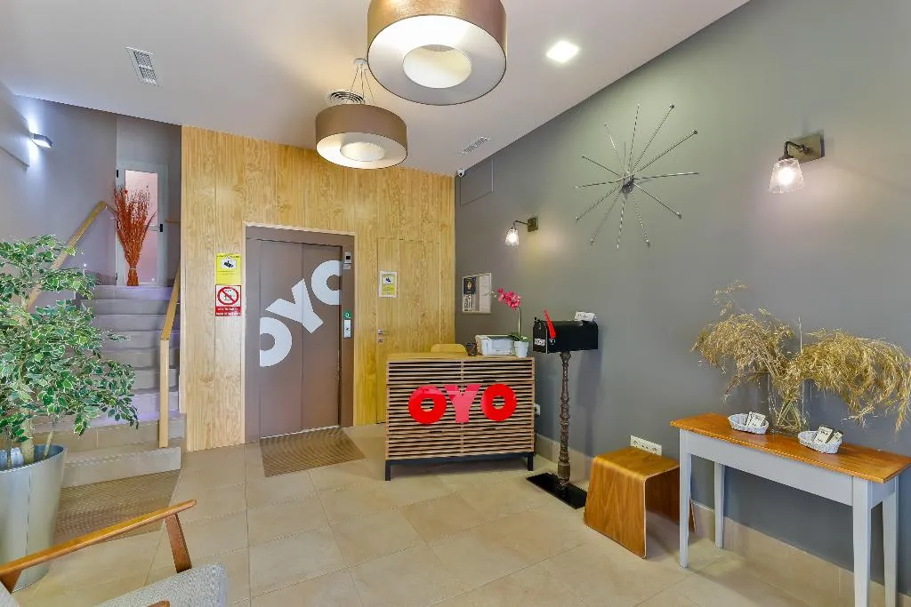 Lobby, OYO Hostal La Chata, Madrid