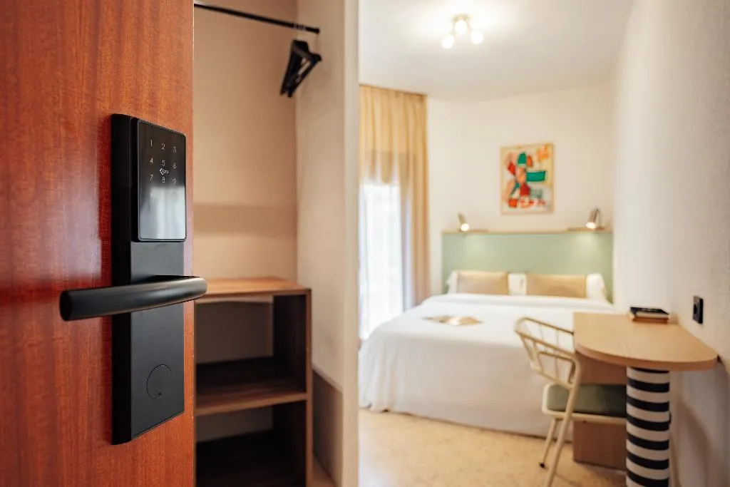 DOUBLE WITH BALCONY Room, Hotel Robson, Costa Brava