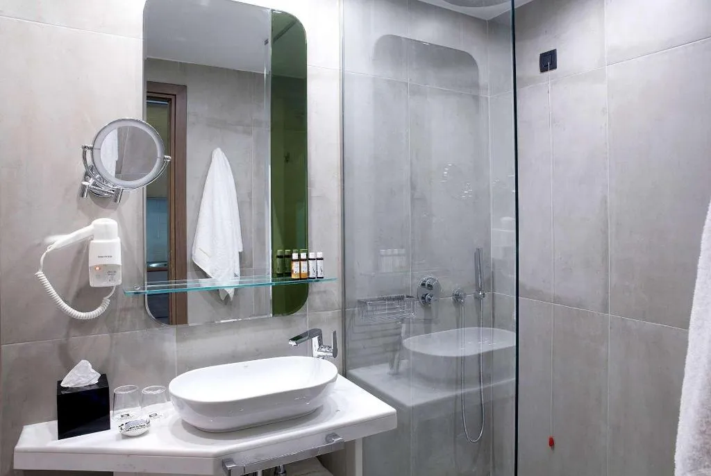 Room, ZEUS Essence Wyndham Athens Residence, Athens