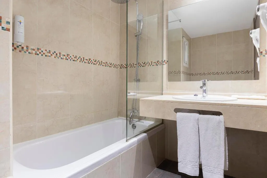 Double or Twin STANDARD Room, Hotel Palia Maria Eugenia, Majorca