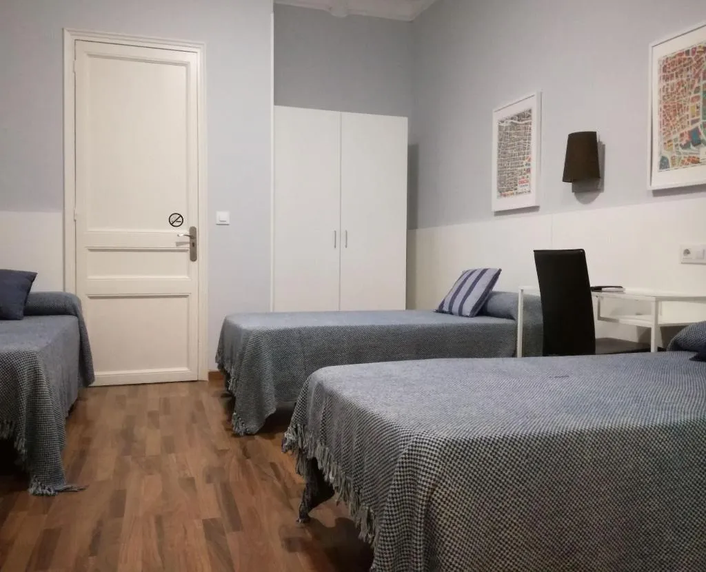 Room, Hostal Lesseps, Barcelona