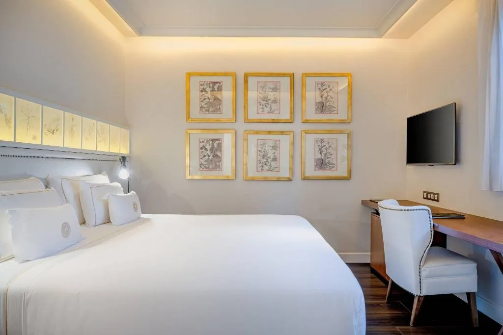 DOUBLE QUEEN SIZE BED Room, Cotton House, Autograph Collection, Barcelona