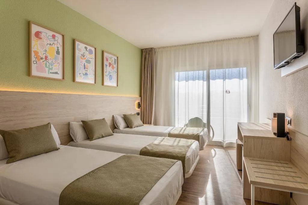 TRIPLE STANDARD Room, Jaime I, Costa Dorada