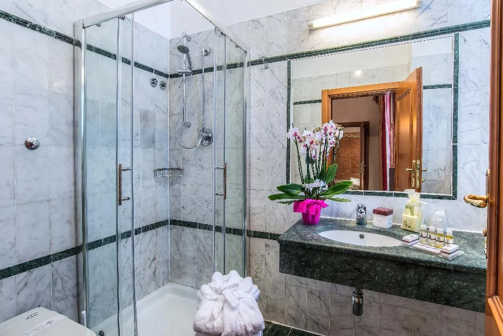 DOUBLE DELUXE Room, Paris, Florence