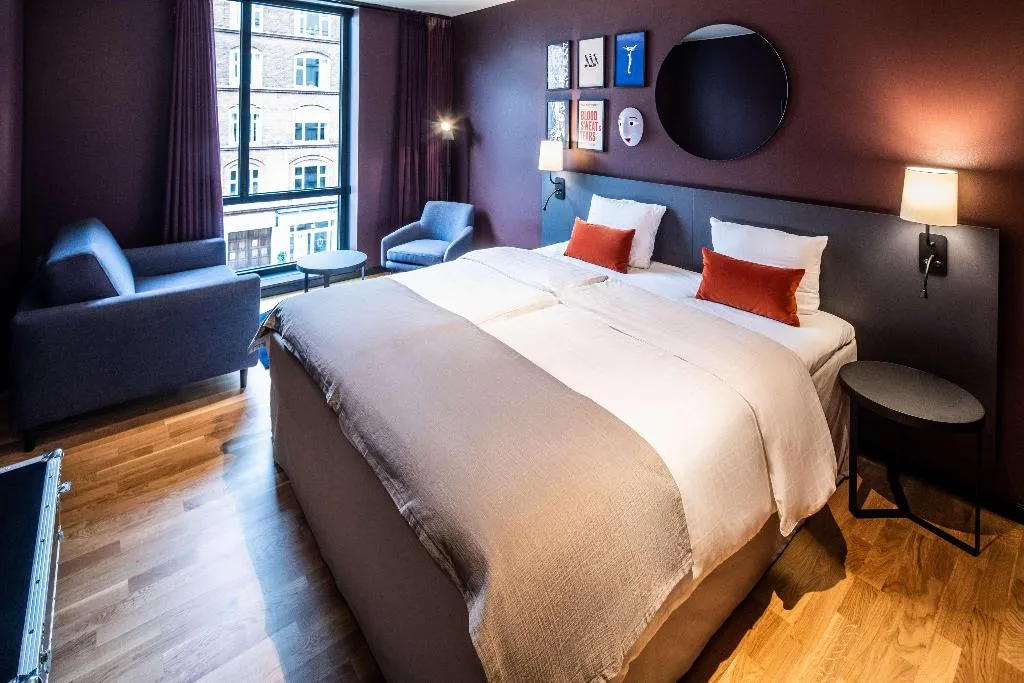 DOUBLE SUPERIOR KING BED Room, Scandic Falkoner, Copenhagen