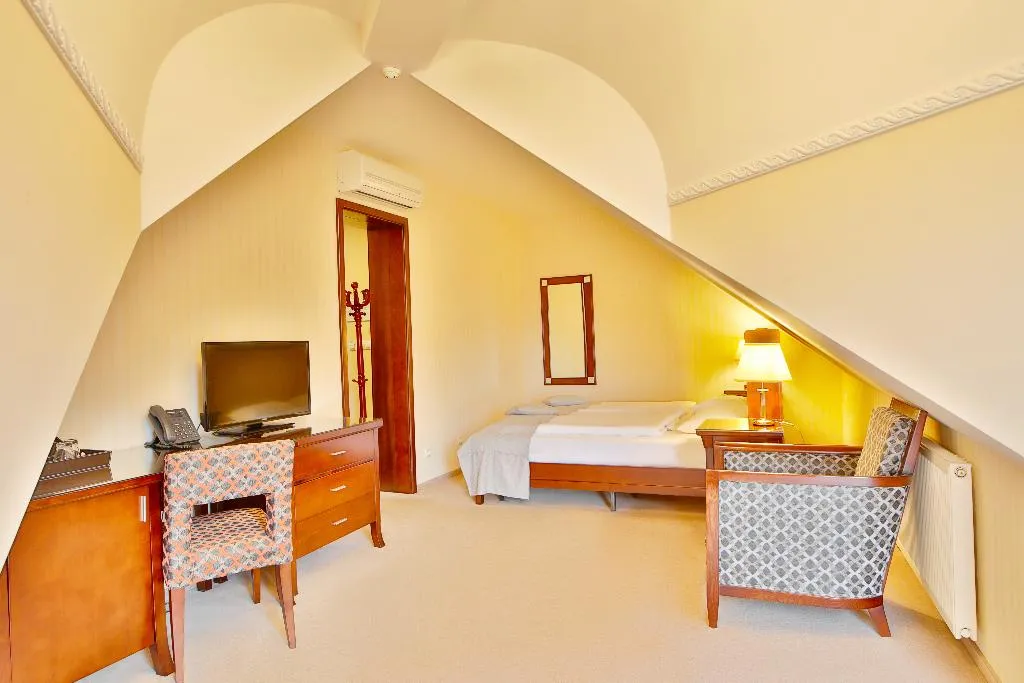 DOUBLE STANDARD Room, Sun Palace Wellness Hotel Marianske Lazne, Prague