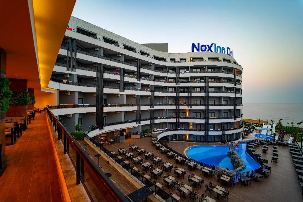 Terrace, NoxInn Deluxe Hotel, Antalya