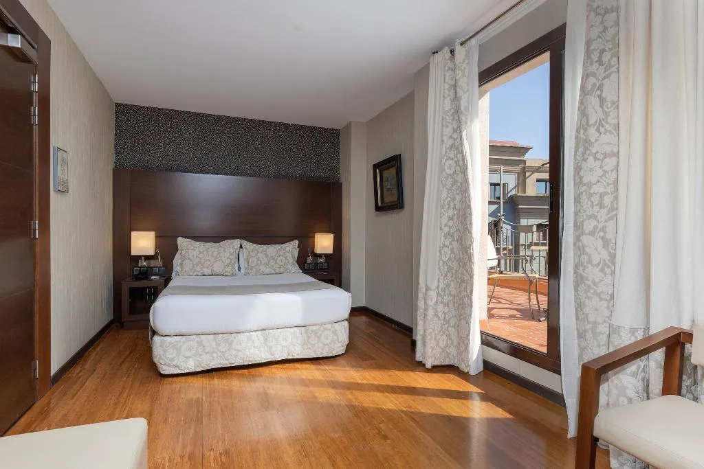 DOUBLE STANDARD Room, Barcelona Hotel Colonial, Barcelona