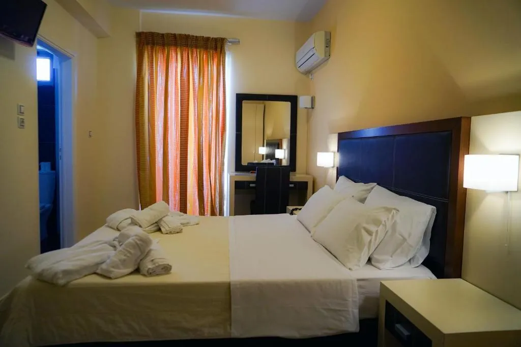 Double or Twin PARTIAL SEA VIEW Room, Kokoni Beach Hotel, Kalamata
