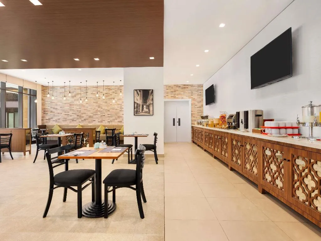 Restaurant, Ibis Styles Dubai Gold District, Dubai