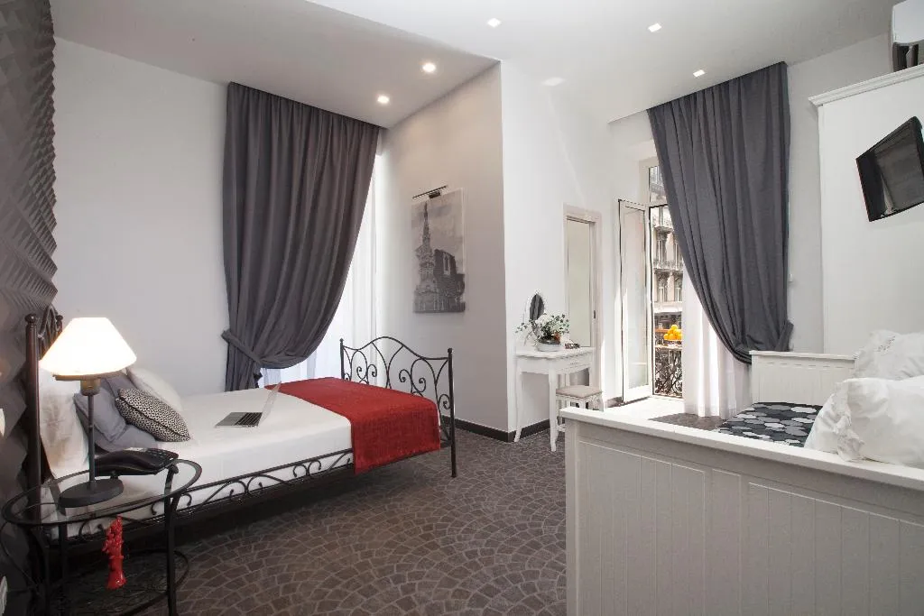 DOUBLE DELUXE Room, Suite Dei Catalani, Naples
