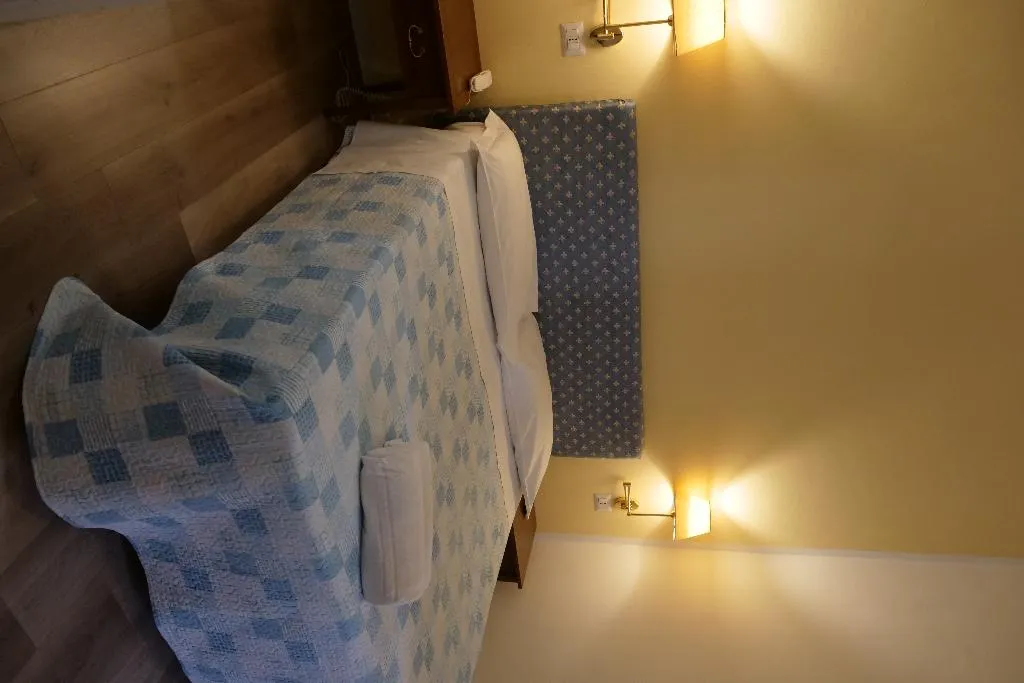 TRIPLE STANDARD Room, Hotel Elios, Taormina