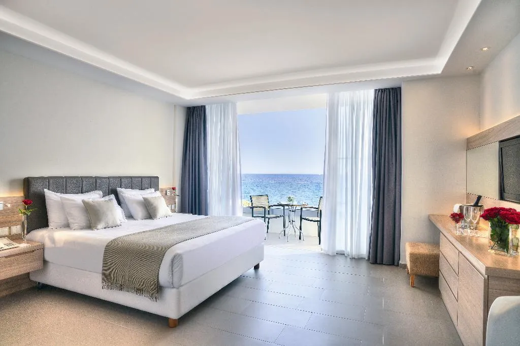 SUITE HONEYMOON Room, Royal Apollonia, Cyprus