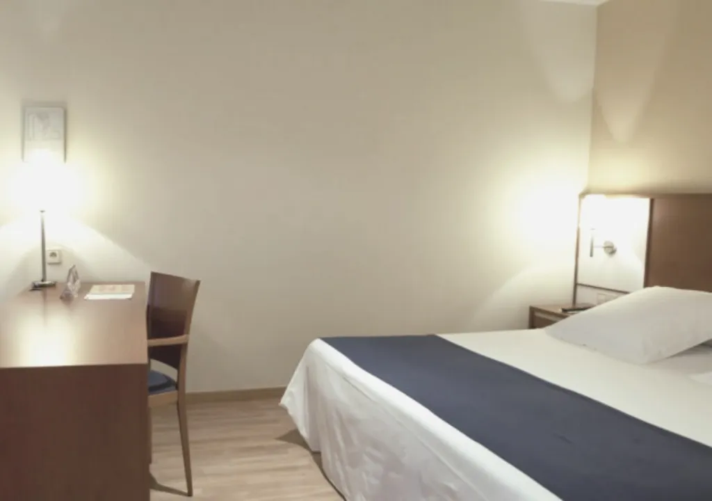 DOUBLE SINGLE USE STANDARD Room, RH Sorolla Centro, Valencia