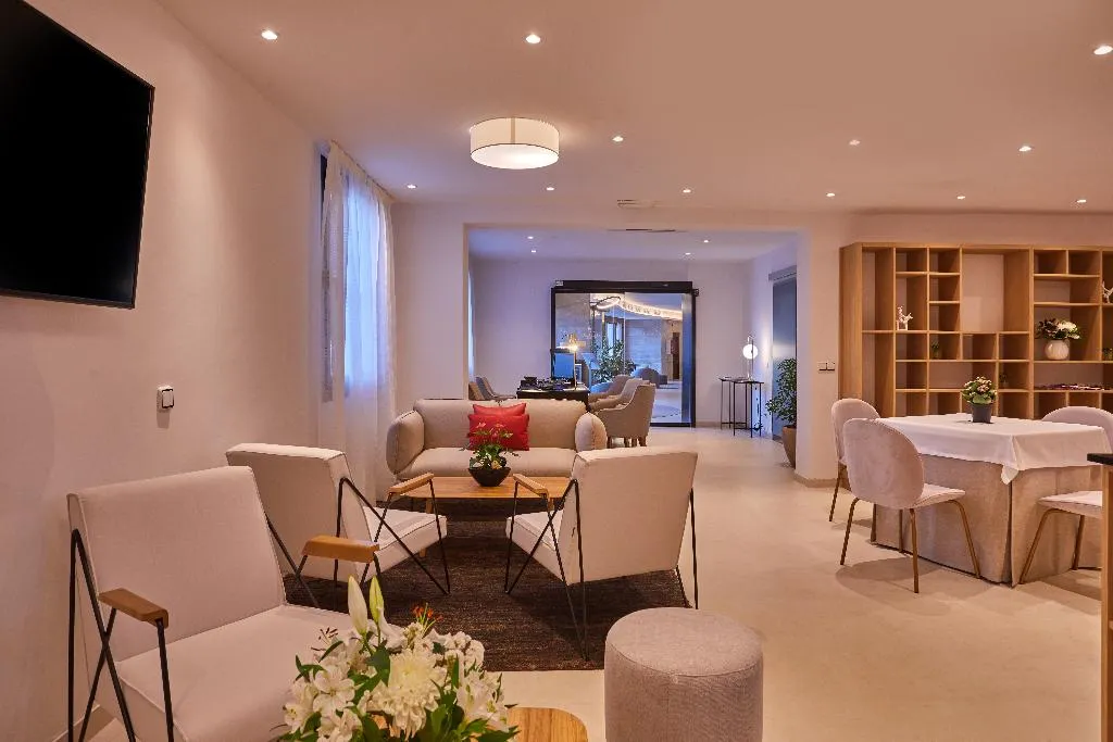 Double or Twin DELUXE SEA FRONT Room, Secrets Mallorca Villamil Resort & Spa Only Adults, Majorca