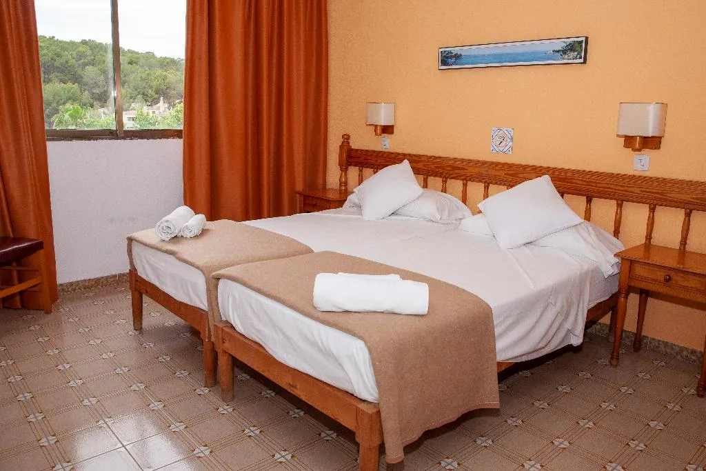APARTMENT CAPACITY 1 Room, Bonaire Paguera, Majorca