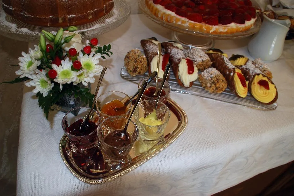 Restaurant, Daphnae House, Catania
