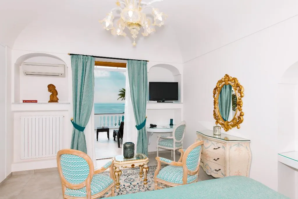 JUNIOR SUITE STANDARD Room, Hotel Villa Gabrisa, Naples