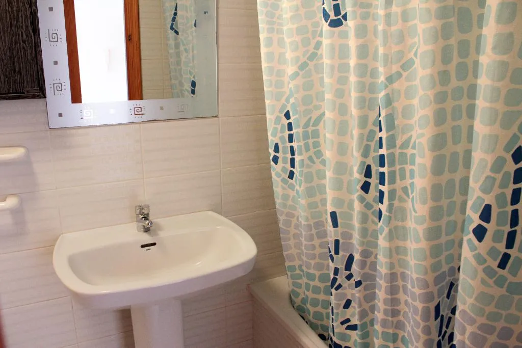 APARTMENT CAPACITY 6 TWO BEDROOMS Room, Jardines de Gandia VI - VIII 3000, Valencia