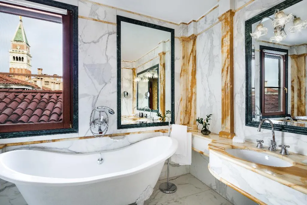 SUITE LAGOON VIEW Room, Baglioni Hotel Luna, Venice