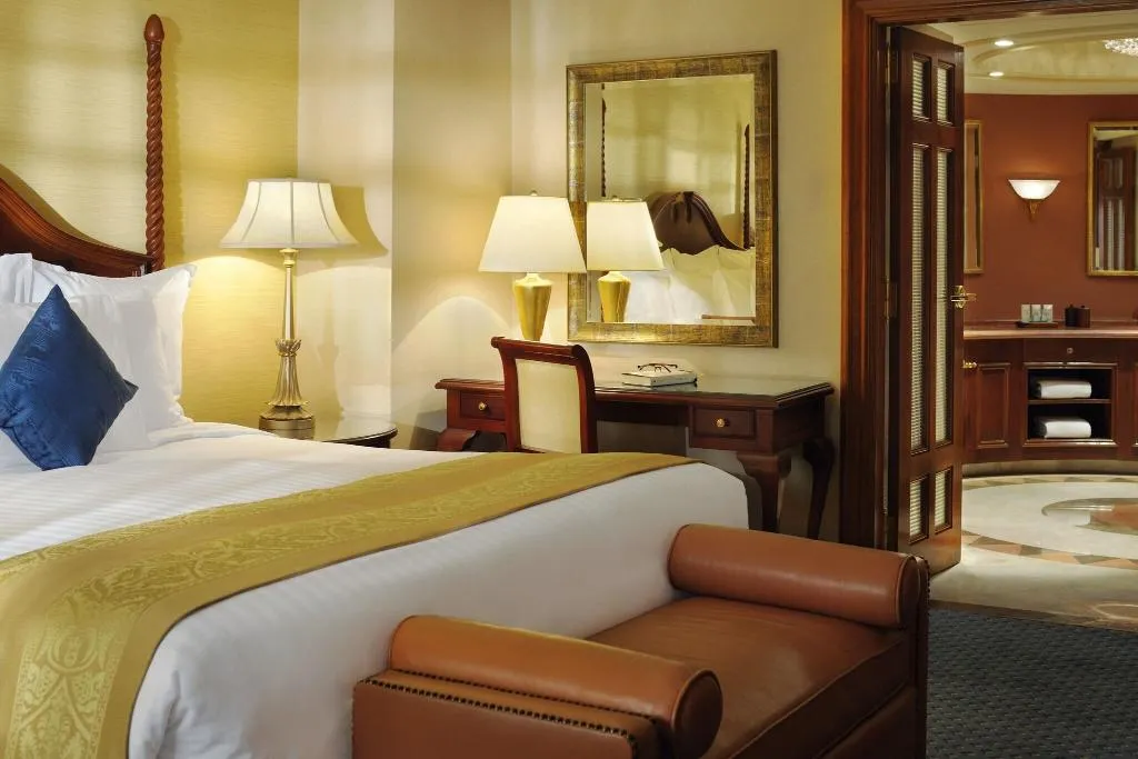 Room, Cairo Marriott hotel & Omar Khayyam Casino, Cairo