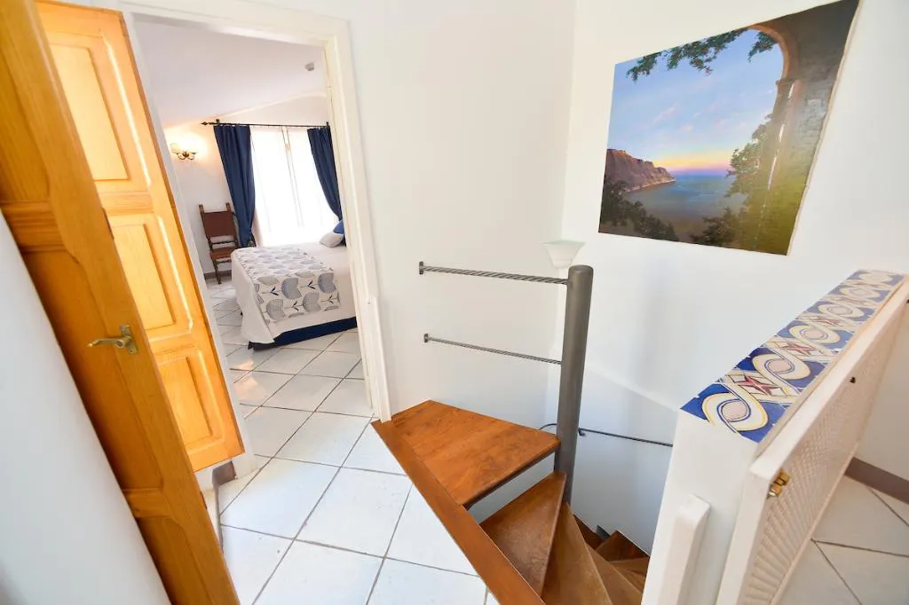 STUDIO STANDARD Room, Villa Cimbrone, Naples