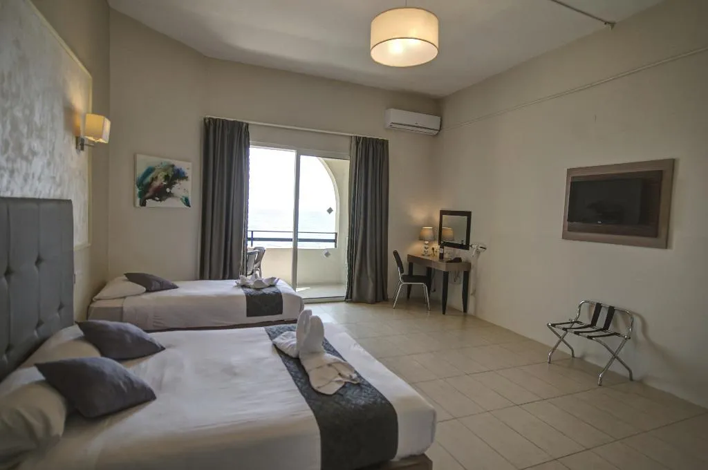 TRIPLE SEA VIEW Room, Europa Hotel Malta, Malta