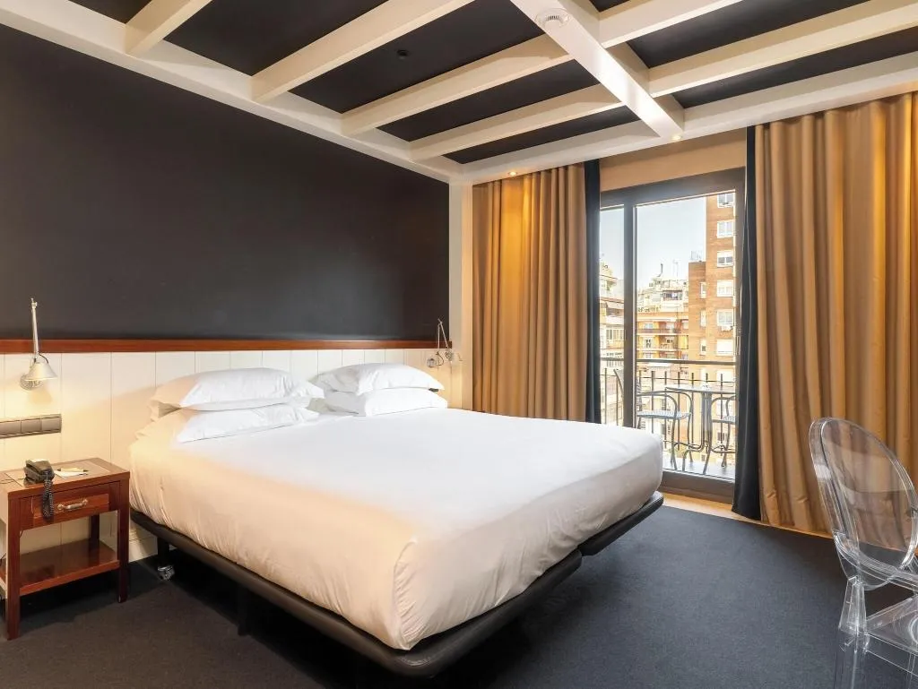 DOUBLE SUPERIOR Room, U232, Barcelona