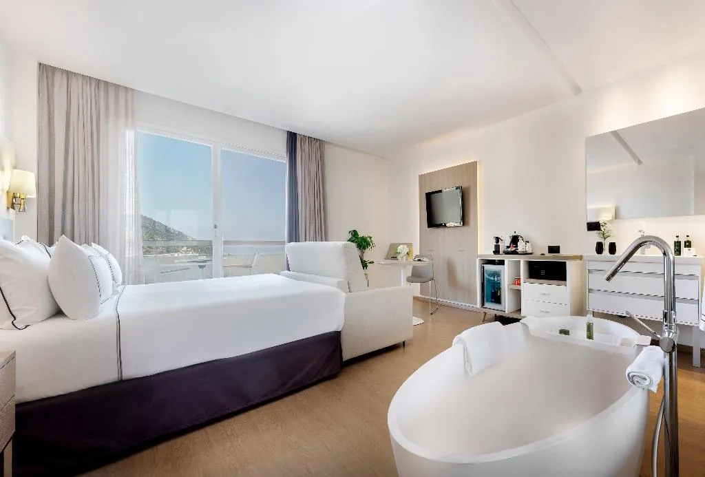 DOUBLE GRAND Room, Melia Sitges, Costa Brava