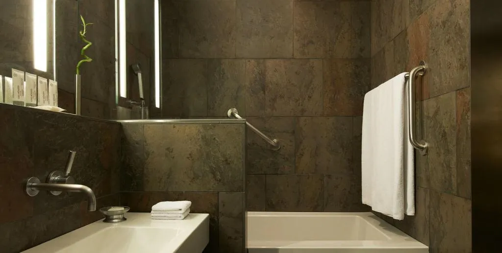 Room, Le Meridien Barcelona, Barcelona