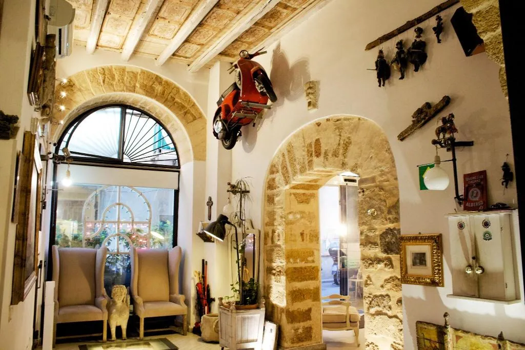 Lobby, Porta Di Castro, Palermo