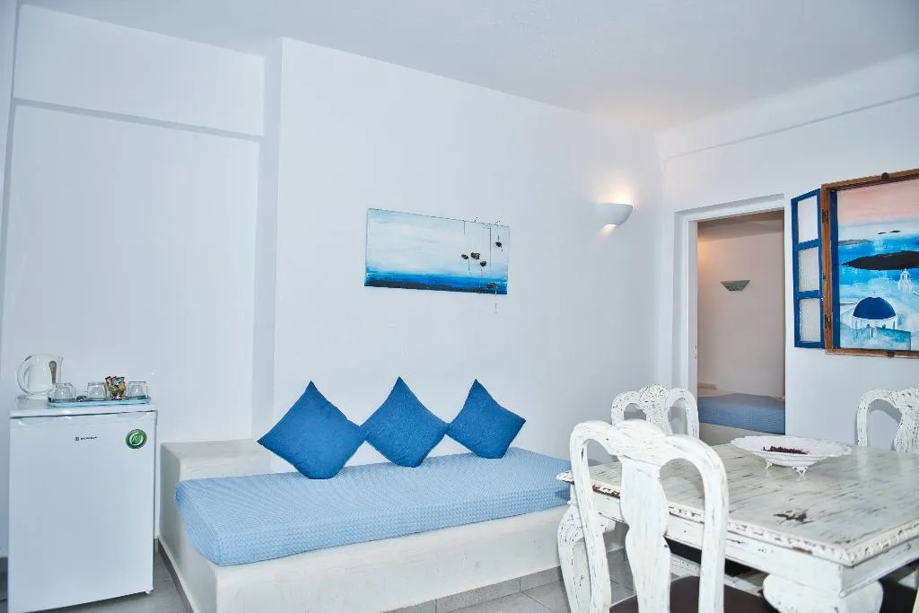TRIPLE DELUXE Room, The Last Sunbeam, Santorini