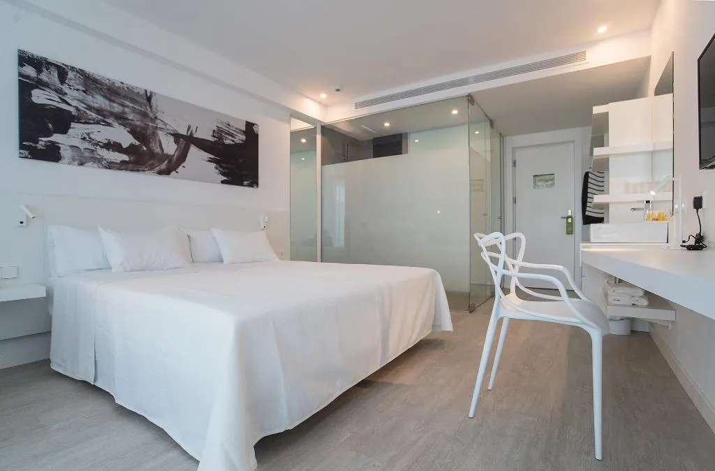 DOUBLE DELUXE GARDEN VIEW Room, Els Pins Resort & Spa, Ibiza