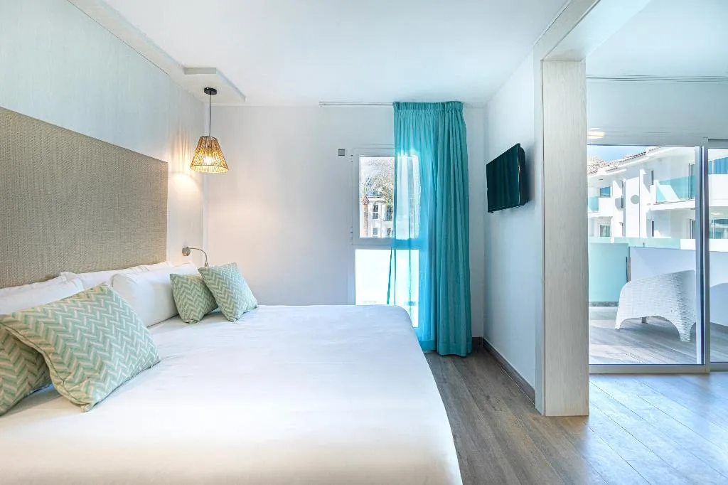 JUNIOR SUITE STANDARD Room, MarSenses Puerto Pollensa Hotel and Spa, Majorca