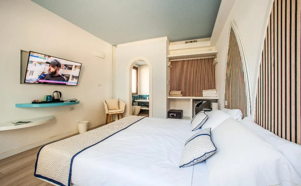DOUBLE DELUXE SEA VIEW Room, New Barcavela Hotel, Cagliari