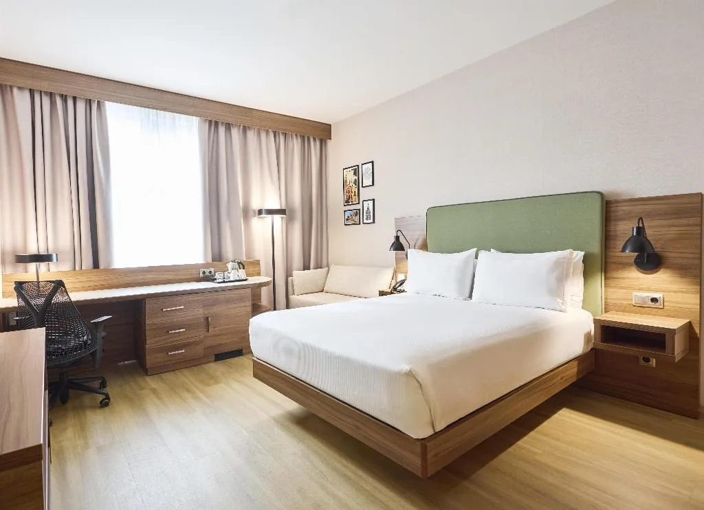 DOUBLE Accessible-Queen Size Bed Room, Hilton Garden Inn Sevilla, Seville