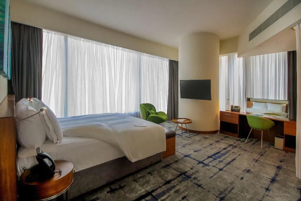 SUITE STANDARD Room, Media One, Dubai