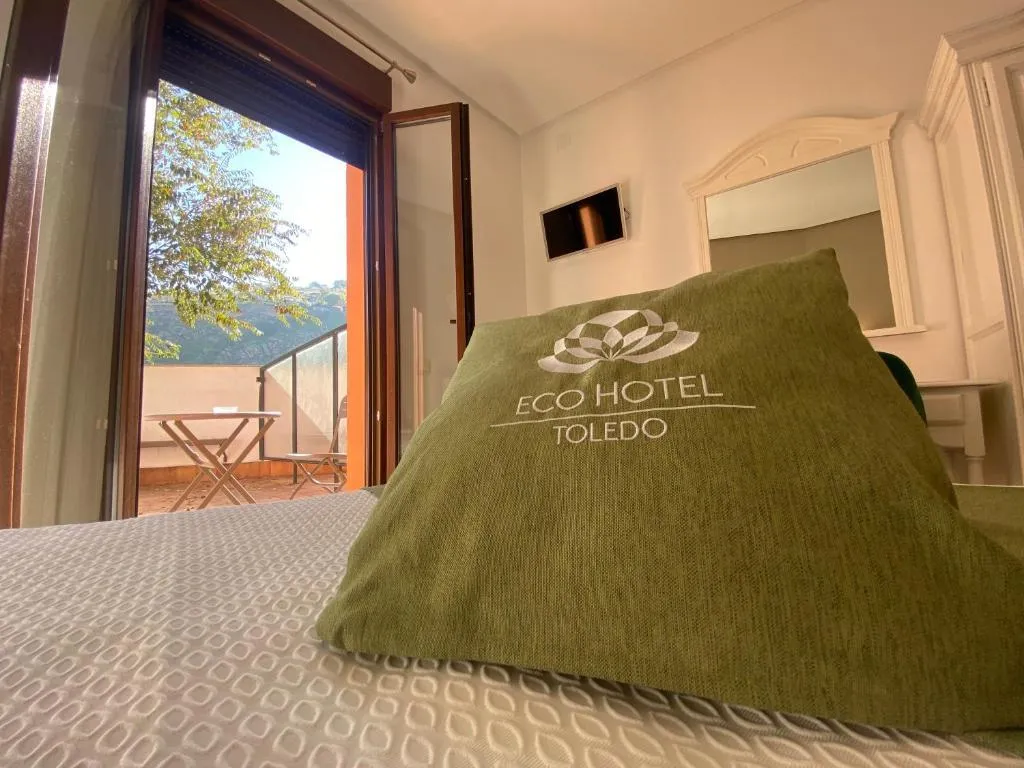 DOUBLE WITH TERRACE Room, Eco Hotel Toledo, Madrid
