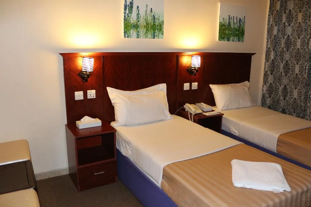 TWIN STANDARD Room, Mariana Hotel, Dubai