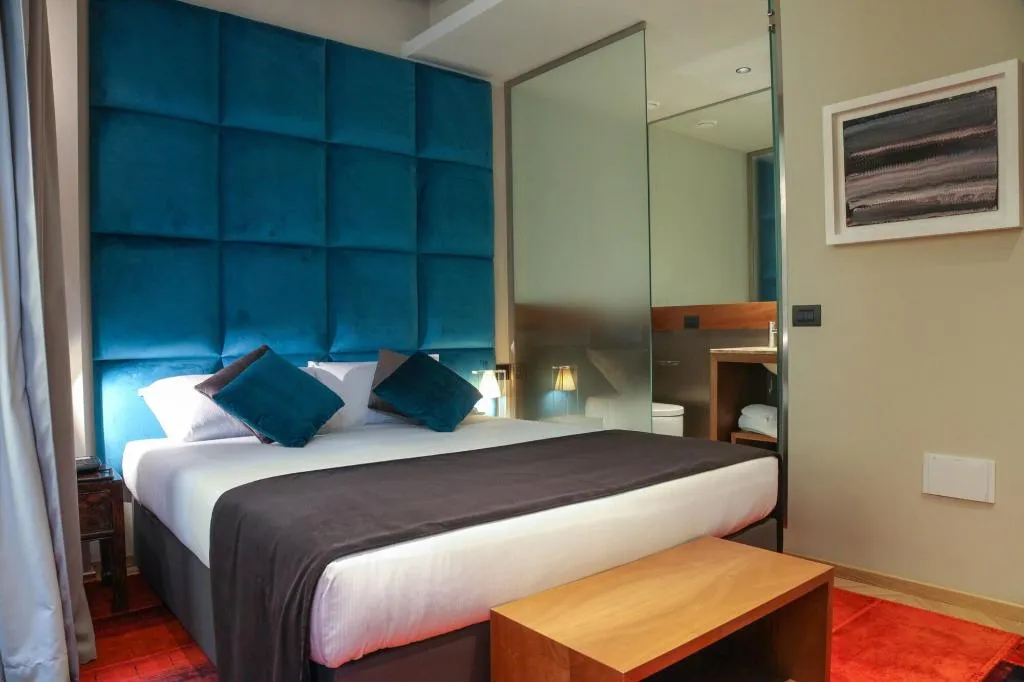 Room, Triviho, Rome