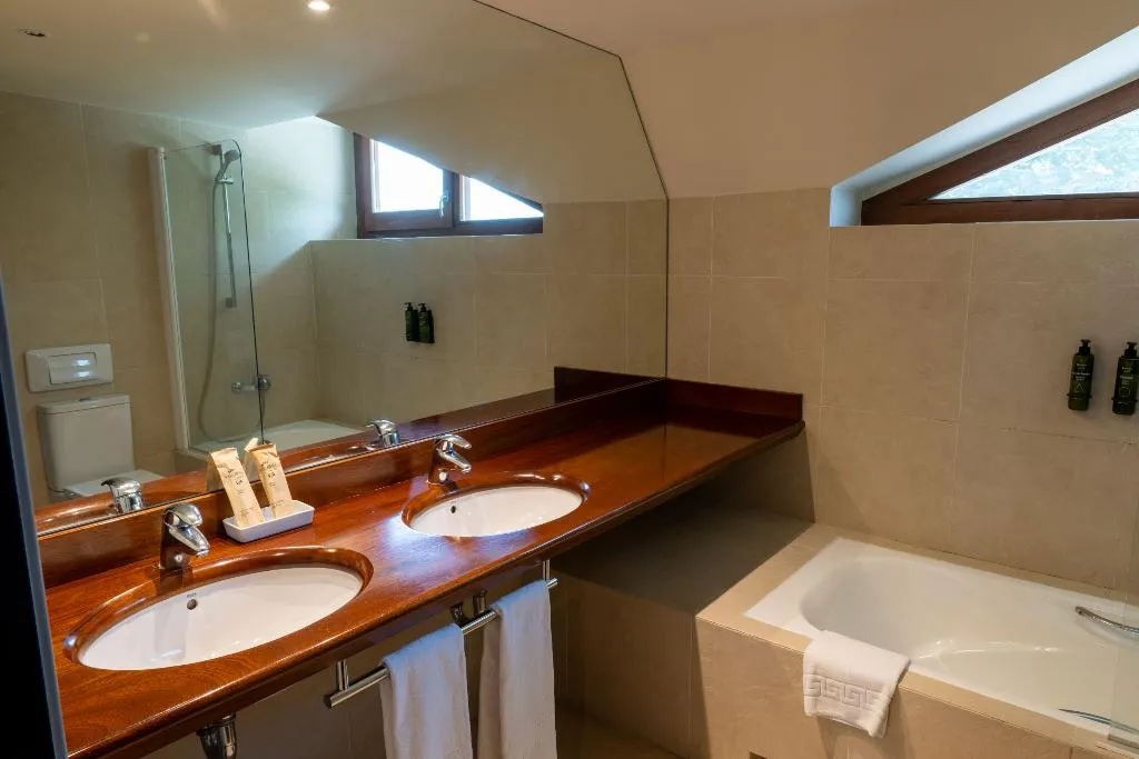 FAMILY ROOM STANDARD Room, Xalet del Golf, Barcelona