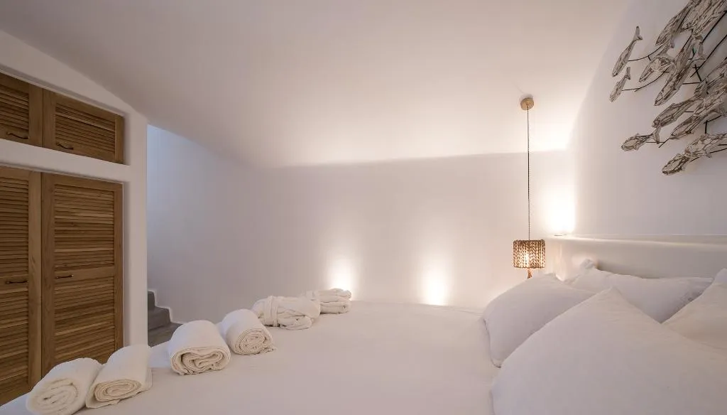 VILLA HONEYMOON Room, Cape 9, Santorini