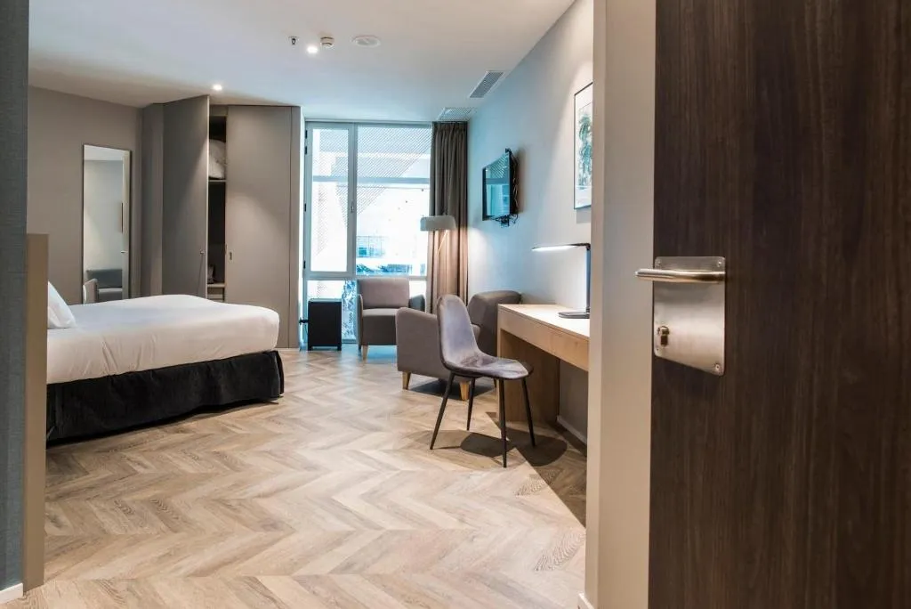Room, Sleep & Fly, Barcelona