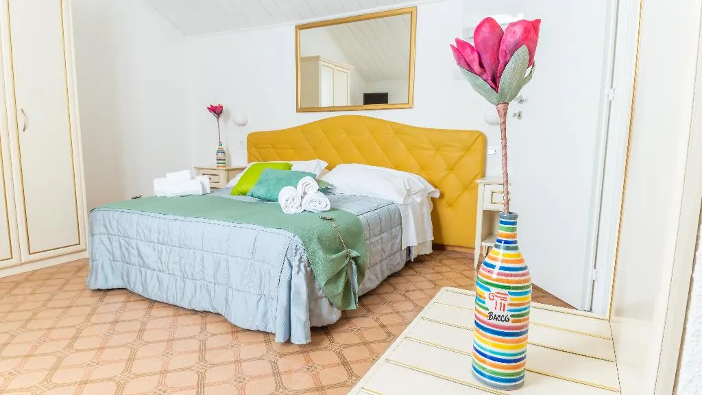 DOUBLE GARDEN VIEW Room, Albergo Diffuso Bacco Furore, Naples