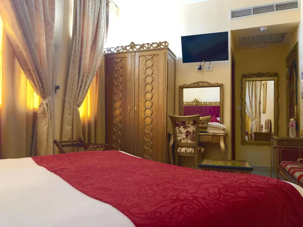 Room, Royal Victoria, Tunisia