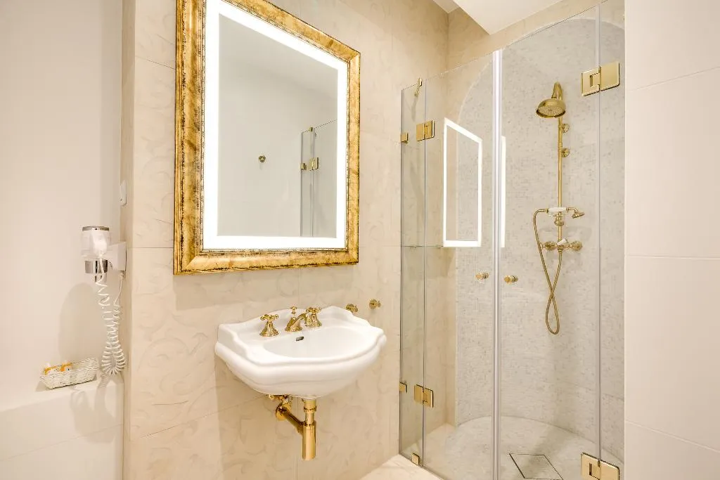 APARTMENT STANDARD Room, Wit Stwosz Hotel, Krakow