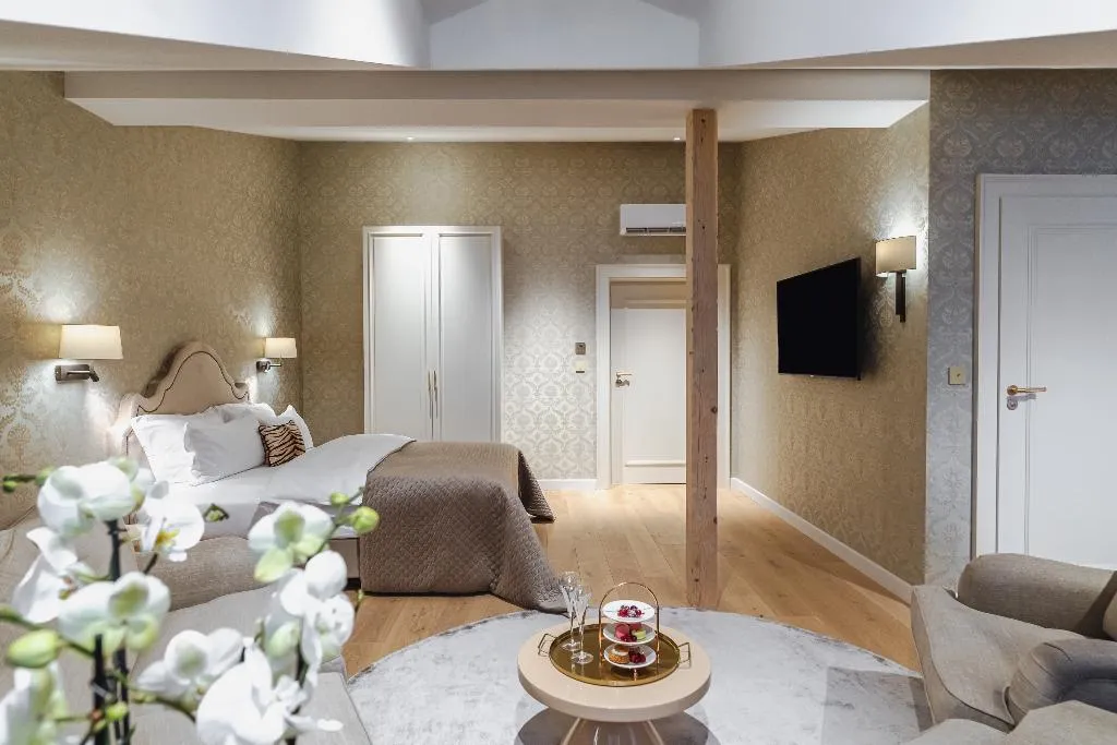 DOUBLE LUXURY Room, Hotel Unicus Palace Old Town - Destigo Hotels, Krakow