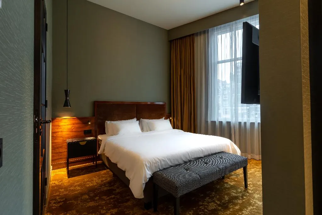 JUNIOR SUITE STANDARD Room, Hotel MAI Amsterdam, Amsterdam