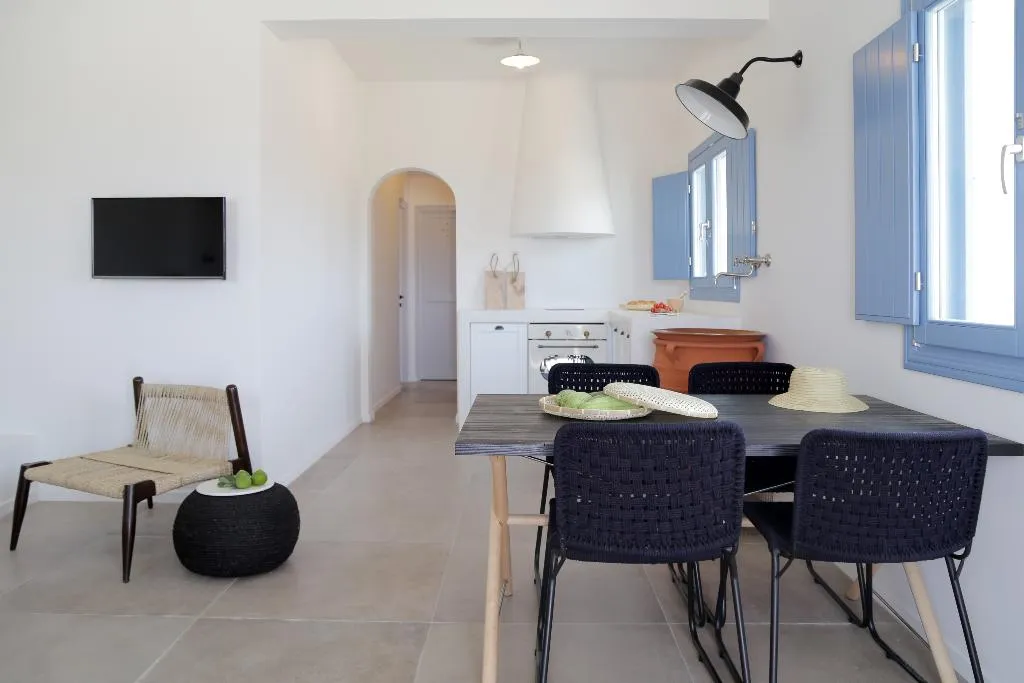 VILLA WITH PRIVATE POOL Room, Vino Houses, Santorini