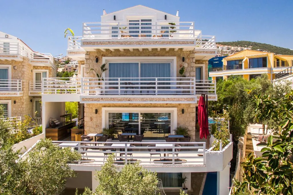 Terrace, Kalkan Saray Suites, Dalaman